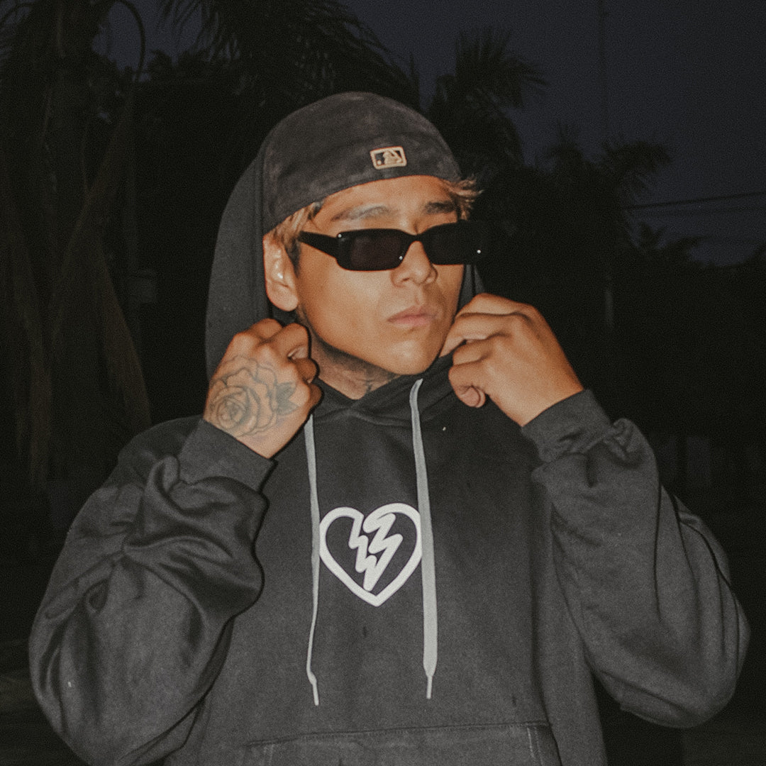 EXTRAÑOS ✧ RELAXED HOODIE BLACK