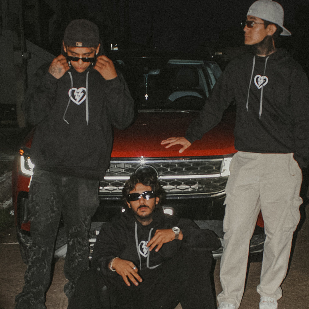 EXTRAÑOS ✧ RELAXED HOODIE BLACK